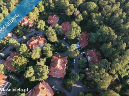 4 pokoje, 91m2 w segmencie z kominkiem i klimatyzacją w otoczeniu lasu