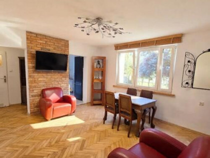 3 pokoje - dużo zieleni - balkon - przestronne