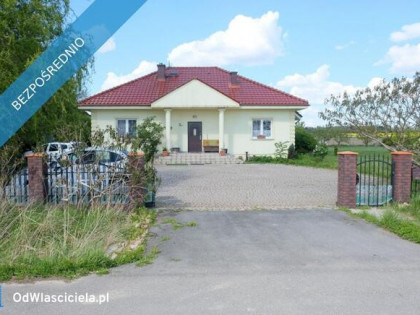 Dom parterowy wolnostojący na dużej działce