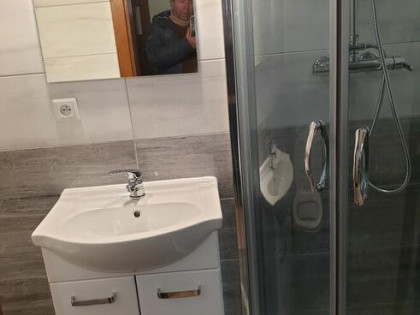 Prestiżowa siedziba firmy, Elitarne biuro lub placówka.