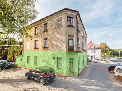 Lokal z parkingiem w centrum miasta