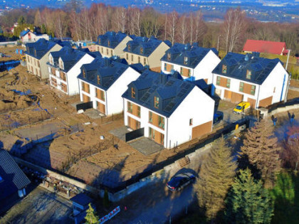 Nowy bliźniak 150m2 z garażem i ogródkiem