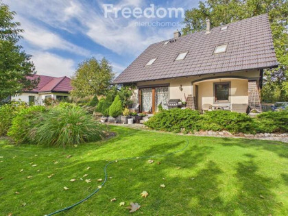 Dom 154 m² z pięknym ogrodem i apartamentem | Dobrzeń Wielki
