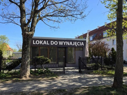 Wolnostojący budynek usługowy 60m² z ogródkiem – Ciechanów, ul. Wyzwolenia