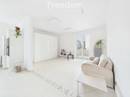 Na sprzedaż mieszkanie/kawalerka 38m2 ul. Narutowicza, balkon, piwnica
