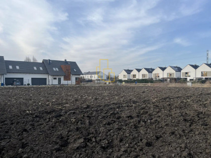 Żerniki Wrocławskie, działka budowlana 1305 m2