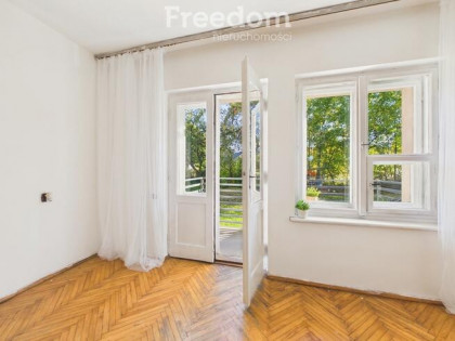 Parter z balkonem w Rzykach na Szlaku św. Jakuba – do remontu.