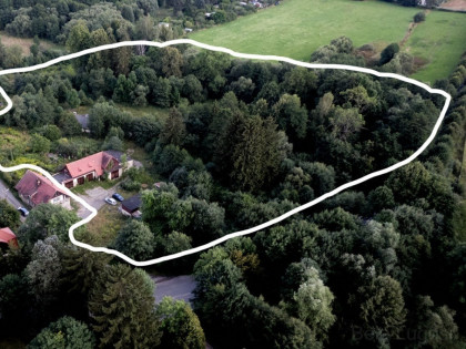 Działka zabudowana