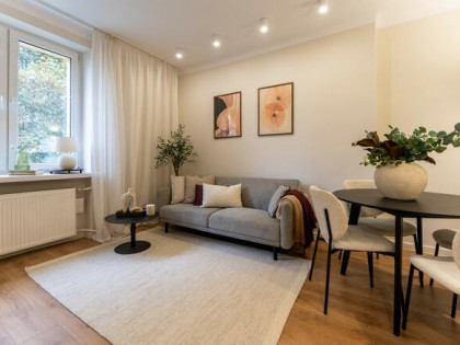 Wola | 2 pokoje 48m² | Ciche, jasne | Metro, parki