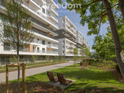 Nowe 2 pokoje, 38 m², ostatnie piętro, ogrodzony