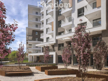Apartament 92 m², 4 pokoje, dwa balkony, garaż
