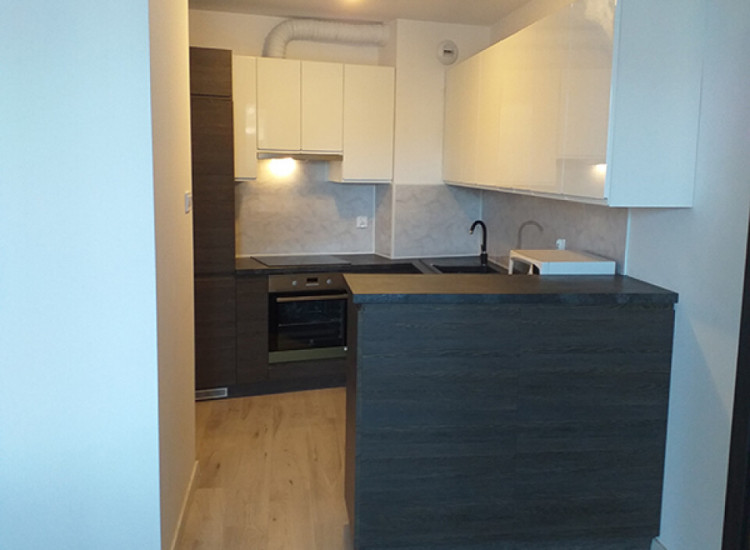 Dwa pokoje, aneks, taras 10 m2, apartamentowiec In City centrum Kielce