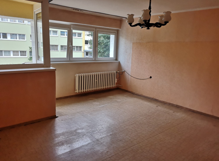 Os. Piastowskie niski blok 2 piętro prywatny zarządca Zielona Góra