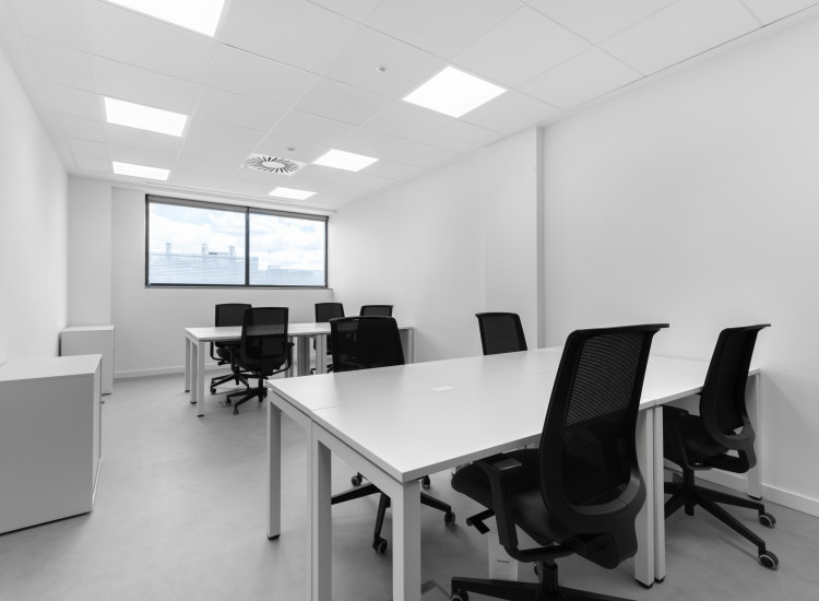 Biura 4 przestrzeni do pracy - Regus Financial Centre Warszawa