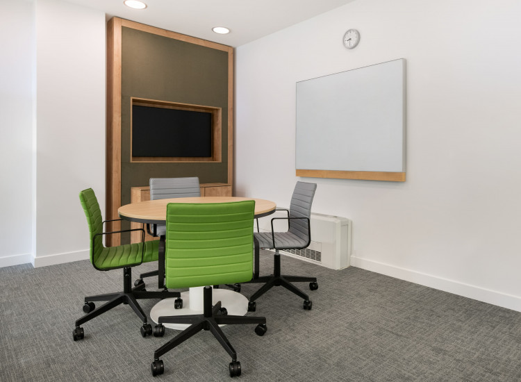 Biura 2 przestrzeni do pracy - Regus Skylight Warszawa