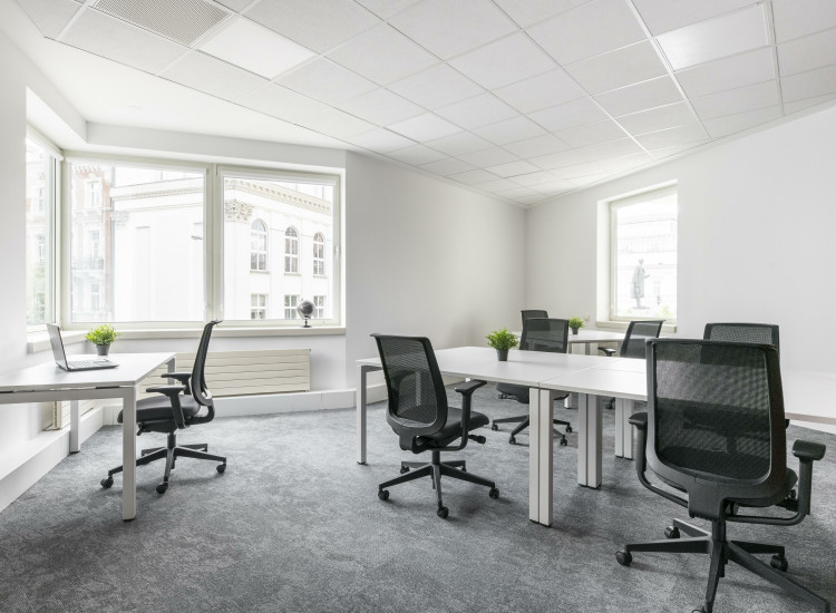 Biura 4 przestrzeni do pracy - Regus Sheraton Plaza Warszawa