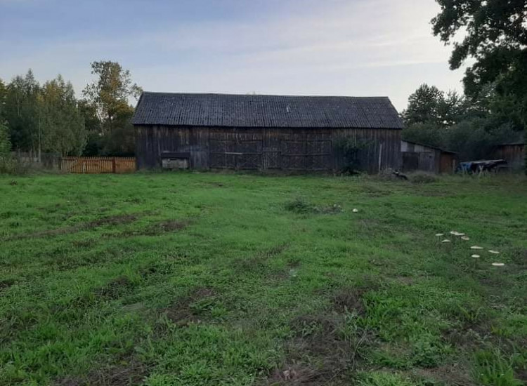 SPRZEDAM BEZPOŚREDNIO zabudowane siedlisko +działki rolne i leśne nad rzeką Liwiec. Wólka Paplińska