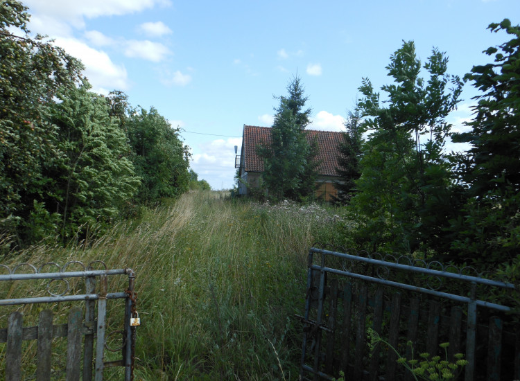 Domek z budynkami gospodarczymi Śmiardowo