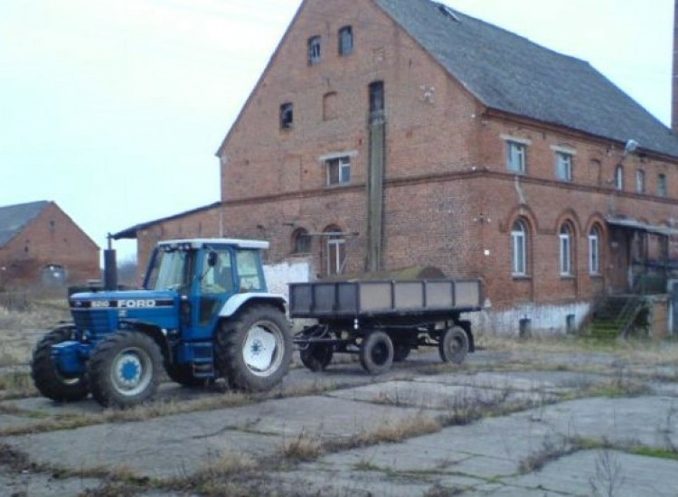 Sprzedam budynki (1500 m2) po byłej gorzelni na działce 0,7 ha - Wicewo Tychowo