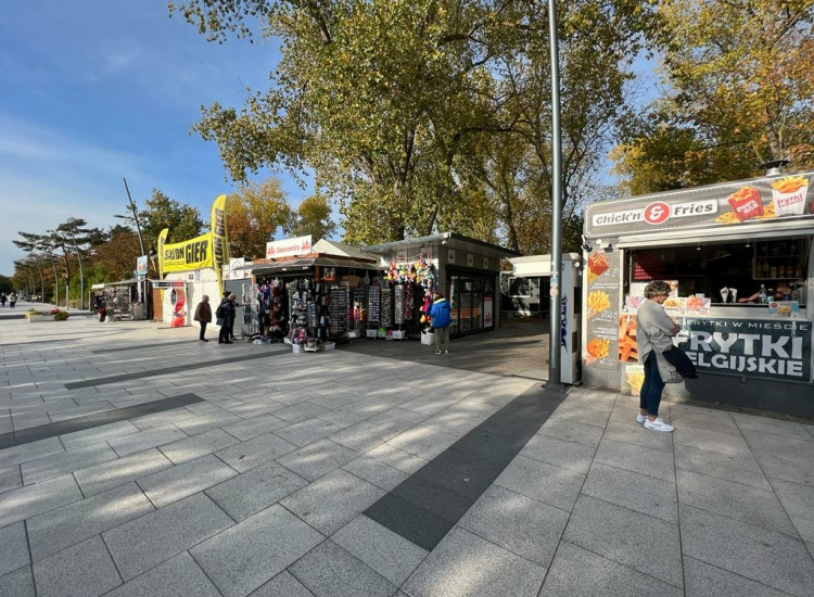 Wynajmę miejsce pod drobny handel lub foodtrucka na promenadzie w Świnoujściu Świnoujście