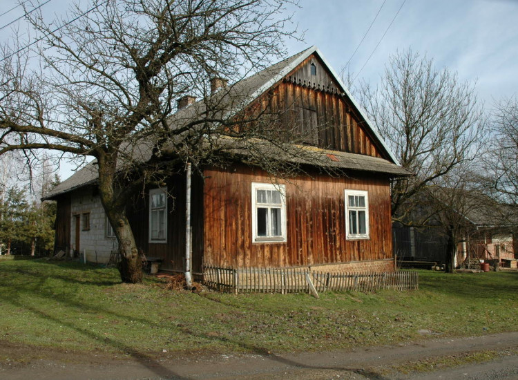 Dom na sprzedaż drewniano-murowany. 3 Km od Brzozowa. Stara Wieś