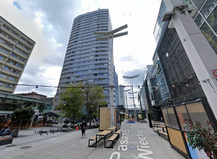 Wygodny i atrakcyjny lokal handlowo-usługowy w centrum Warszawy Warszawa