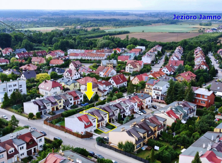 Atrakcyjny dom w zabudowie szeregowej na osiedlu Bukowym w Koszalinie Koszalin