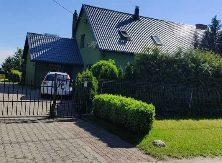 Sprzedam wyremontowany i umeblowany dom z dużym ogrodem Zębowo