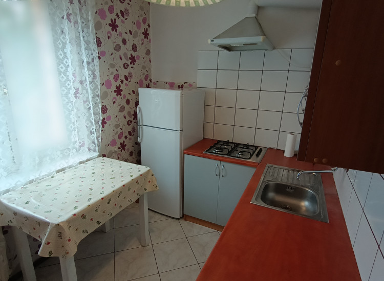 Sprzedam mieszkanie, dwa pokoje, oddzielna kuchnia, parter Ciechanów