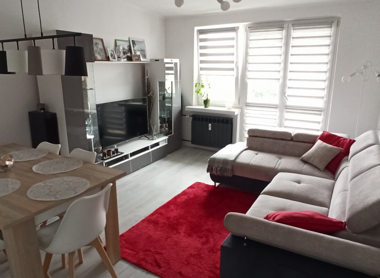 Sprzedam mieszkanie 51m2, 3 pokoje, balkon - do zamieszkania Zduńska Wola