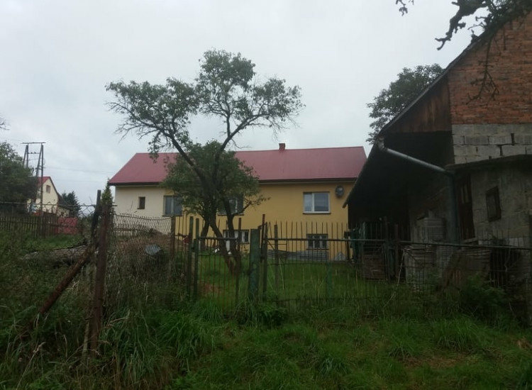Sprzedam dom z działką. Krzeszów