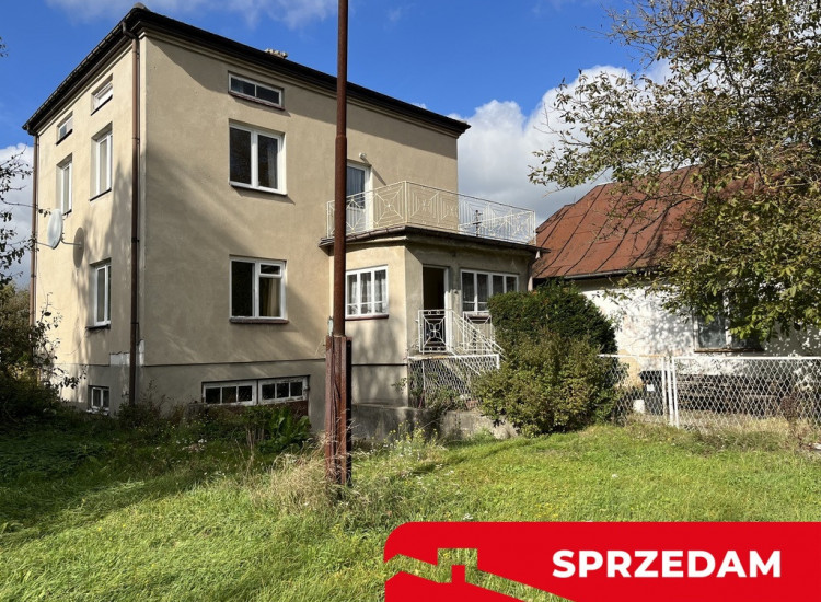 Dwa domy, działka 7400 m kw. w Końskowoli. Chrząchów