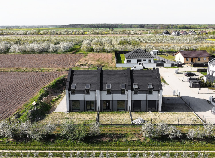 DOM W ZABUDOWIE SZEREGOWEJ NA SPRZEDAŻ | STAN DEWELOPERSKI | CZOŁOWO KOŁO KÓRNIKA | 95,18 m2 | 5 POKOI | DZIAŁKA 127m2 | SPOKOJNA OKOLICA | Czołowo