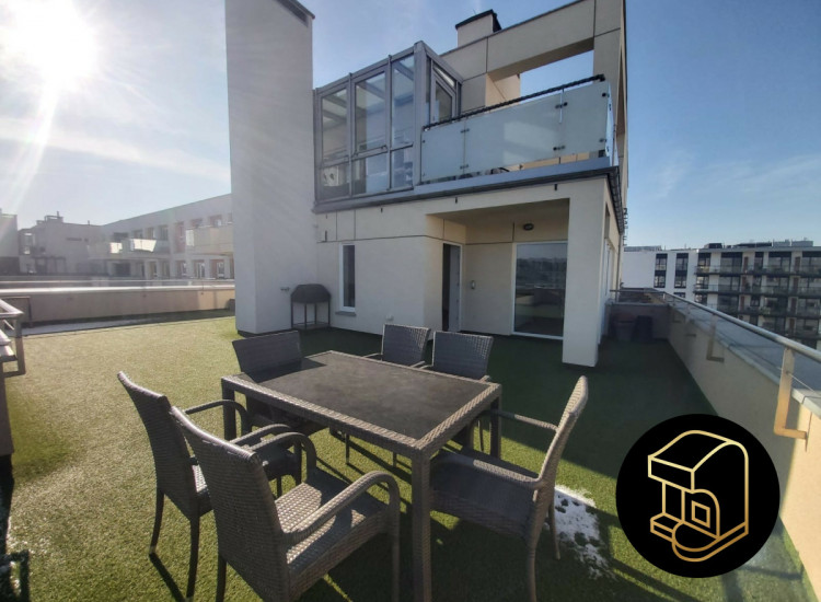 Atrakcyjny apartament z ogromnym tarasem Warszawa