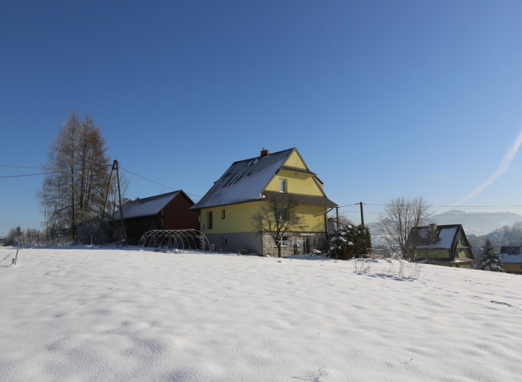 Dom 3 kondygnacyjny z ogrodem i garażem Krośnica