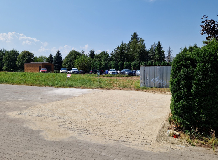 Jedlicze, miejsce na warzywniak/ budkę z pieczywem / lodami itp. Jedlicze