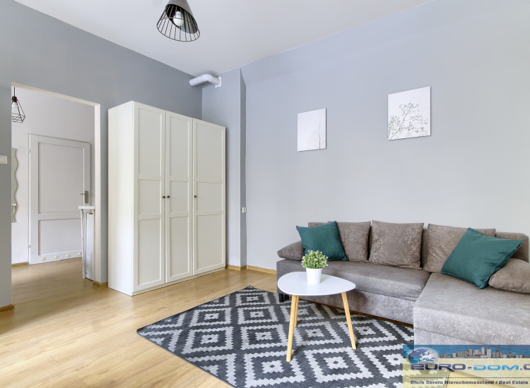 DUŻA STYLOWA KAWALERKA Z ODDZIELNĄ KUCHNIĄ| 31 M2| Łazarz| Ul. Mottego Poznań