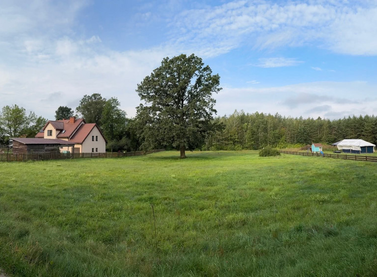 Działka budowlana o pow 3 499 m² we wsi Jeże, gmina Pisz Jeże