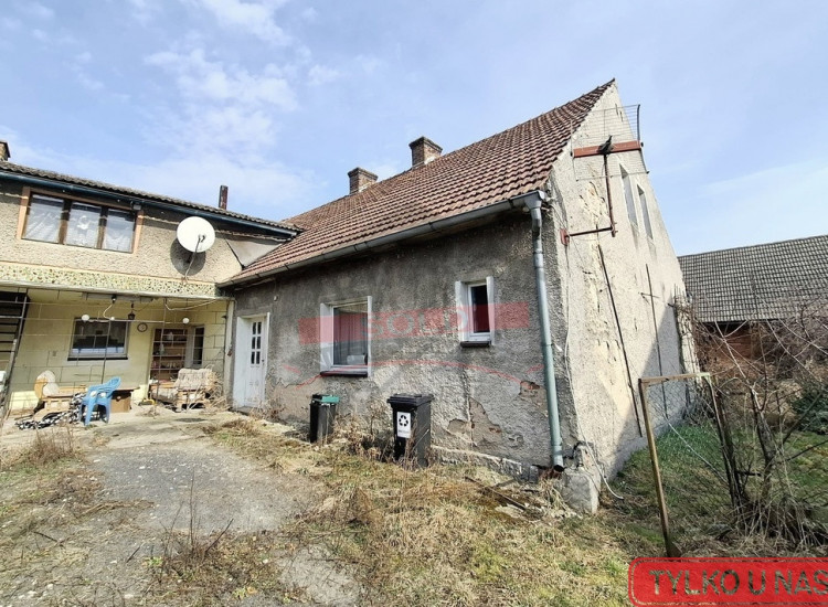 KADŁUB WOLNY/Dom z dużą zabudową gospodarczą Kadłub Wolny