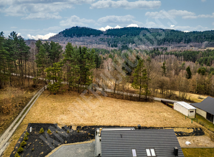 Krzeszów – działka budowlana 870 m2. Polecamy! Krzeszów