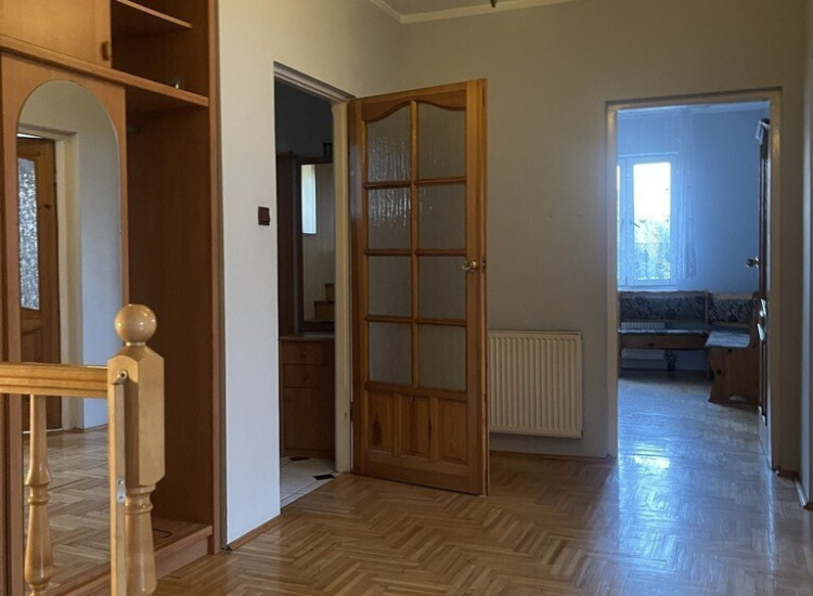 Przestronny dom 300 m², 9 pokoi, działka 800 m² Słupno