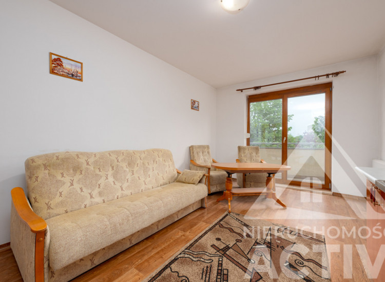 Do zamieszkania od zaraz. Duży balkon, m-ce parkingowe, piwnica. Wrocław