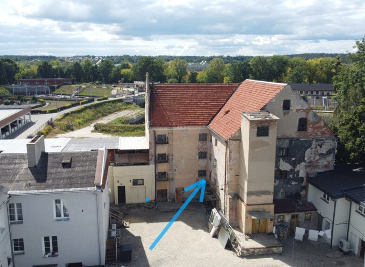 Budynek "Spichlerza" ul. 6 sierpnia w Puławach. Puławy
