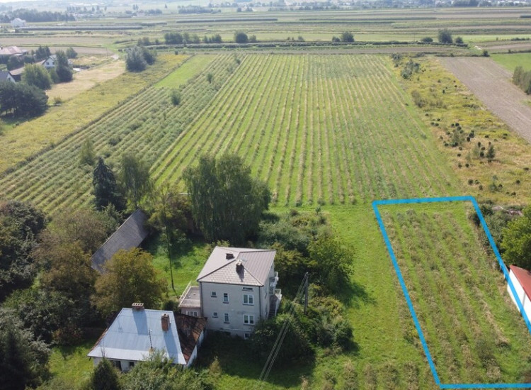 Działka budowlano-usługowa w Końskowoli gm. Puławy Chrząchów
