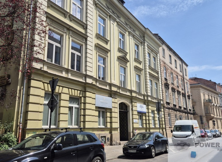 Stare Miasto | Kamienica | 3 pokoje | Do remontu | Kraków
