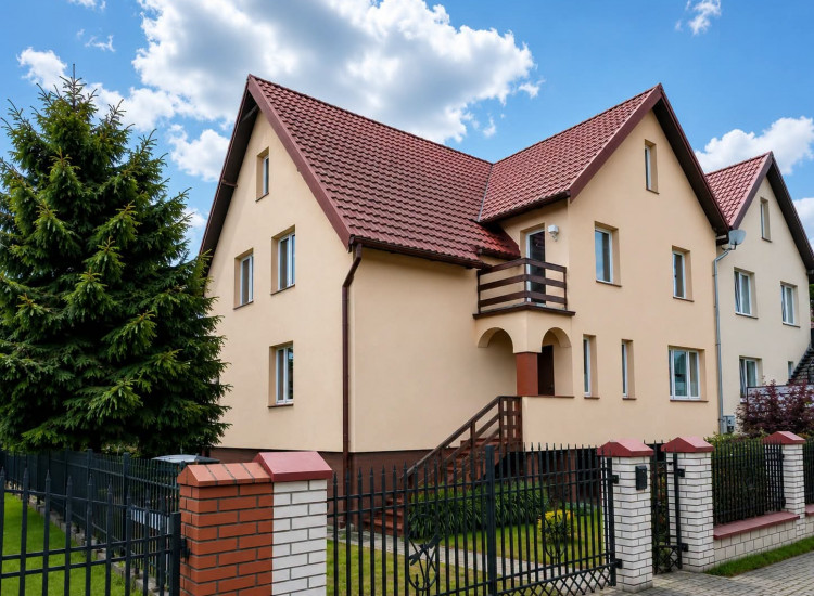 Dom w zabudowie bliźniaczej w Piszu blisko jeziora Roś Pisz