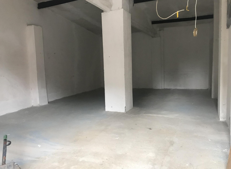 Lokal Warszawa Wawer, Zbytki Warszawa