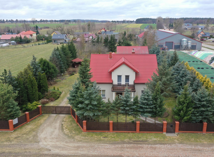 Dom Korzeniste Korzeniste
