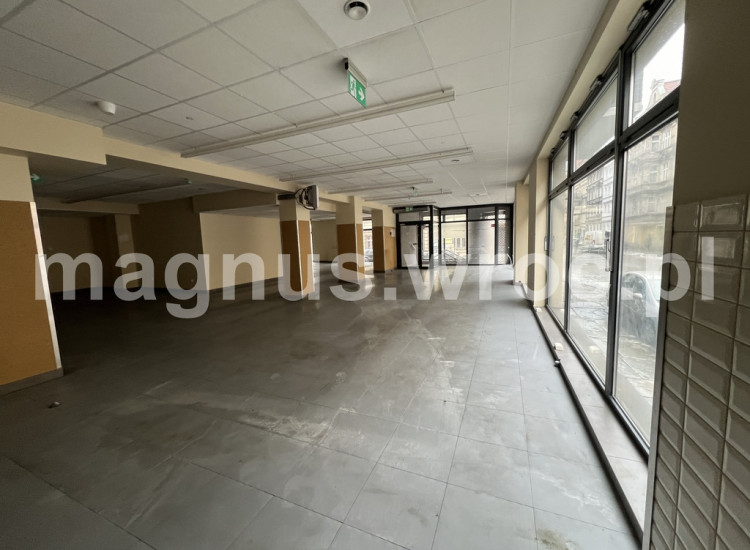 Do wynajęcia przestronny lokal handlowy ! Wrocław