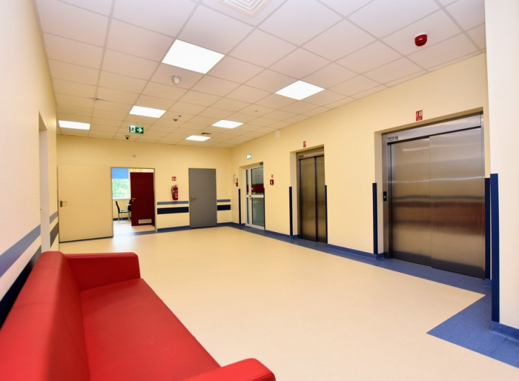 Nowoczesny obiekt komercyjny 1200 m2 podkarpackie Rzeszów